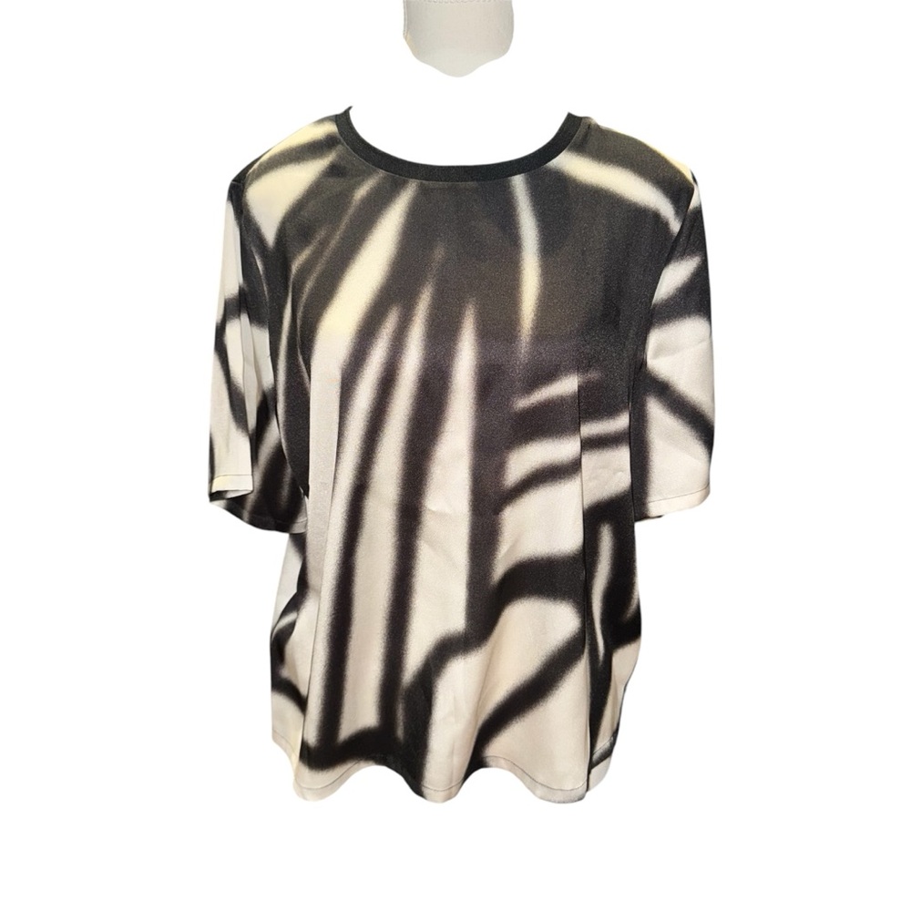 DKNY Bold Brushstroke abstract Stripe Scoop Neck boxy Top